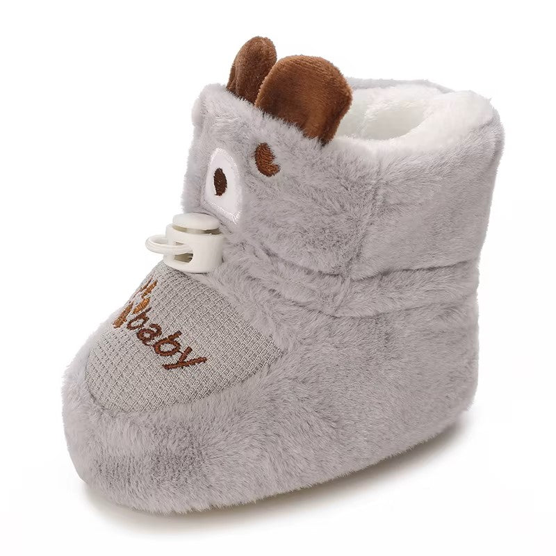 Chaussons bébé en peluche