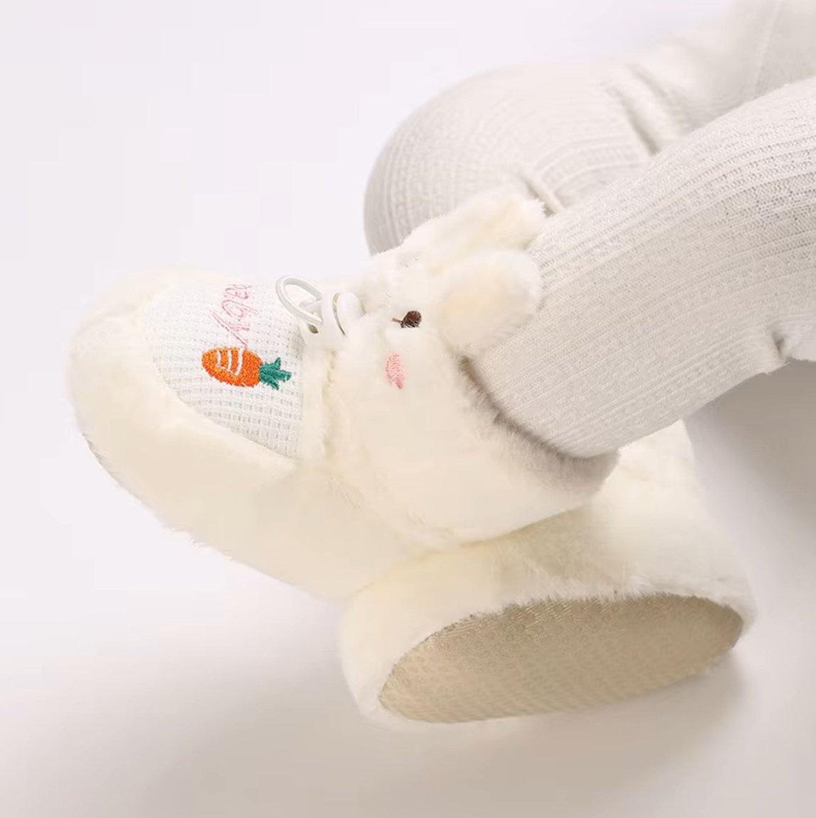 Chaussons bébé en peluche